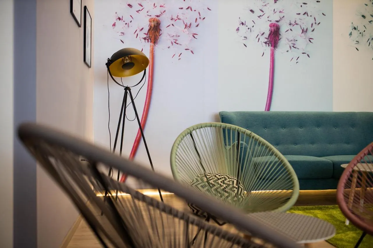 Dandelion Hostel 자다르