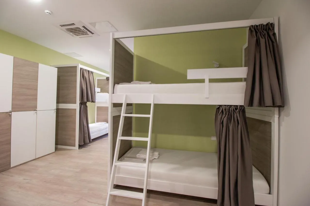 Dandelion Hostel 자다르