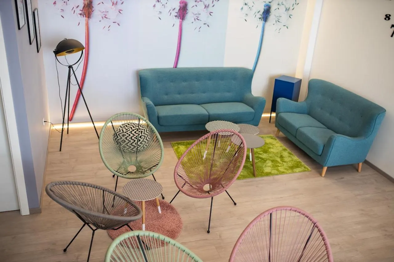 Dandelion Hostel 자다르 0*,  크로아티아