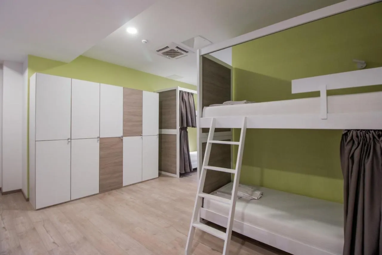 Dandelion Hostel 자다르