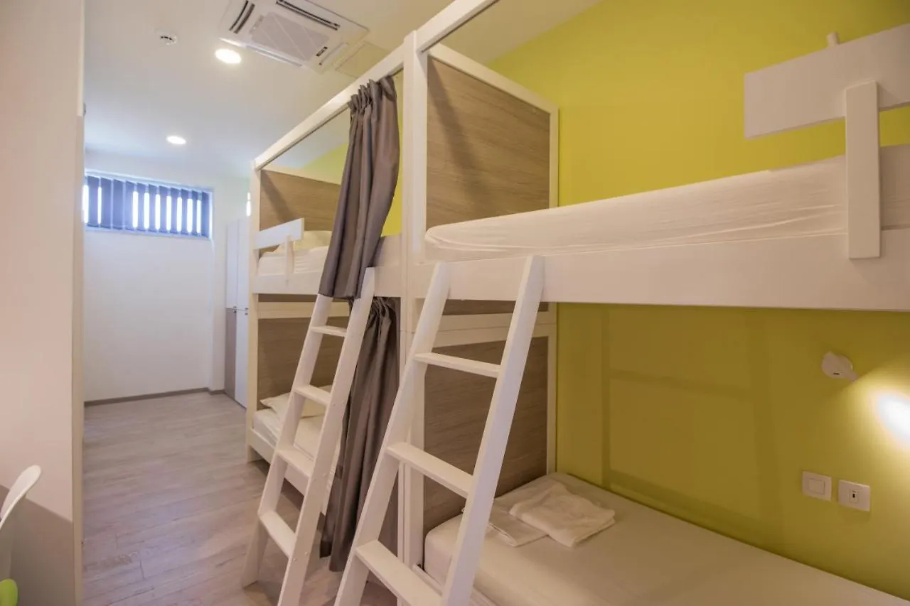 Dandelion Hostel 자다르